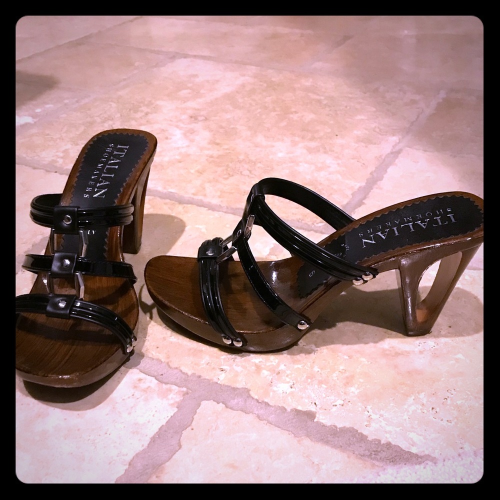Black heels sandals